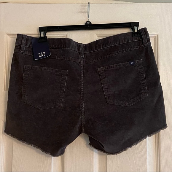 Gap NWT  Woman's  Corduroy Gray Shorts size 12 - Picture 3 of 8